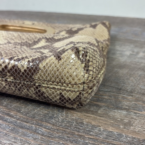 Michael Kors BERKLEY Leather Snake Skin Embossed Clutch -Dark Sand - Picture 11 of 13